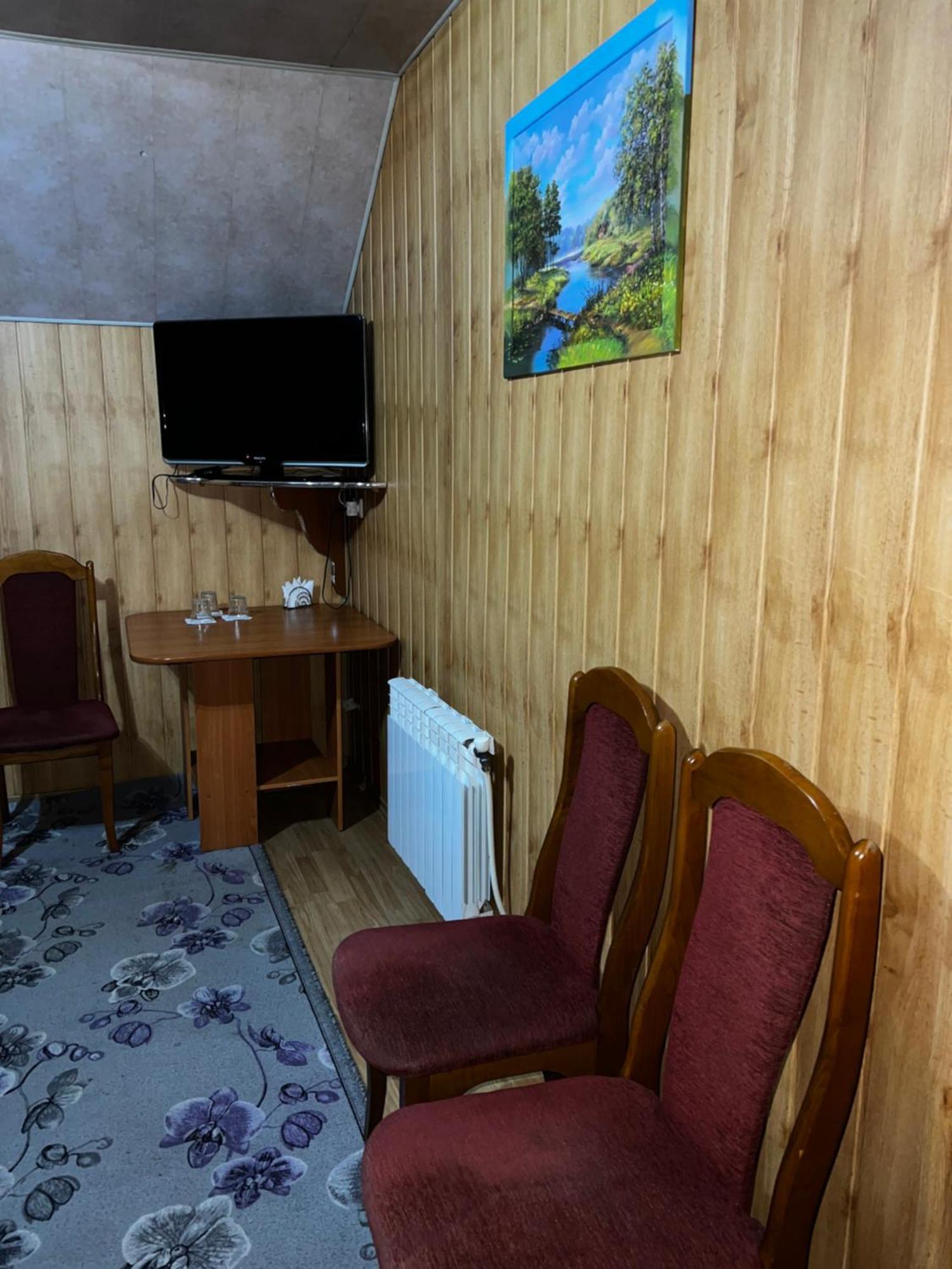 Pid Yavorom Hotel Drogomirchany Room photo