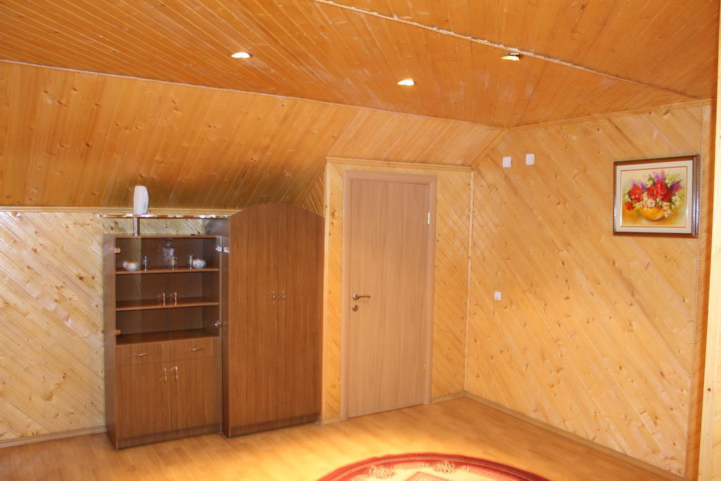 Pid Yavorom Hotel Drogomirchany Room photo